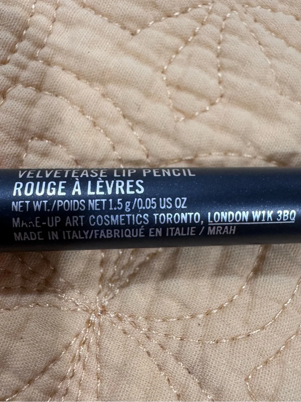 MAC VELVETEASE LIP PENCIL ROUGE A LEVRES